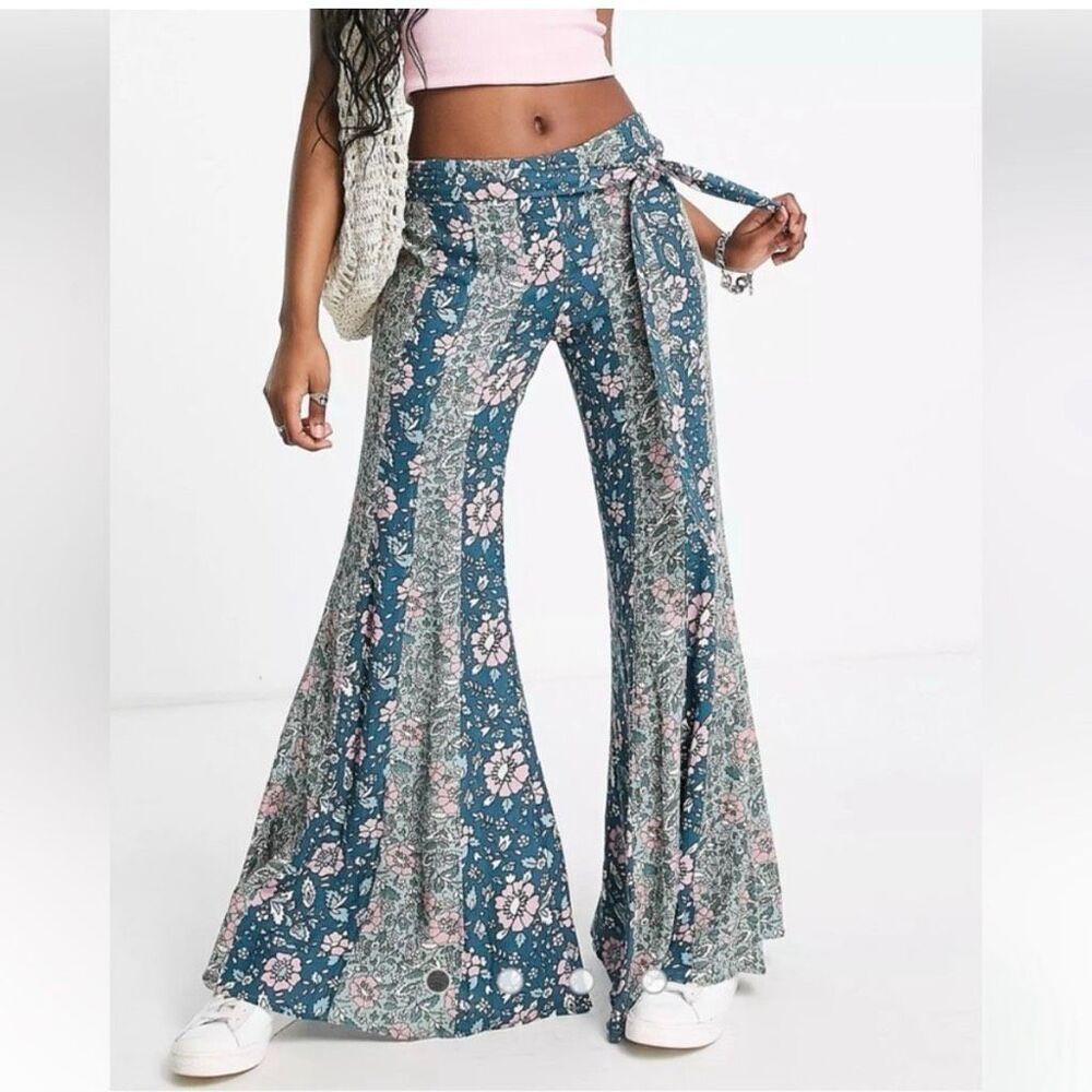 Free People BALI Sultry Bohemian Flare pant size small